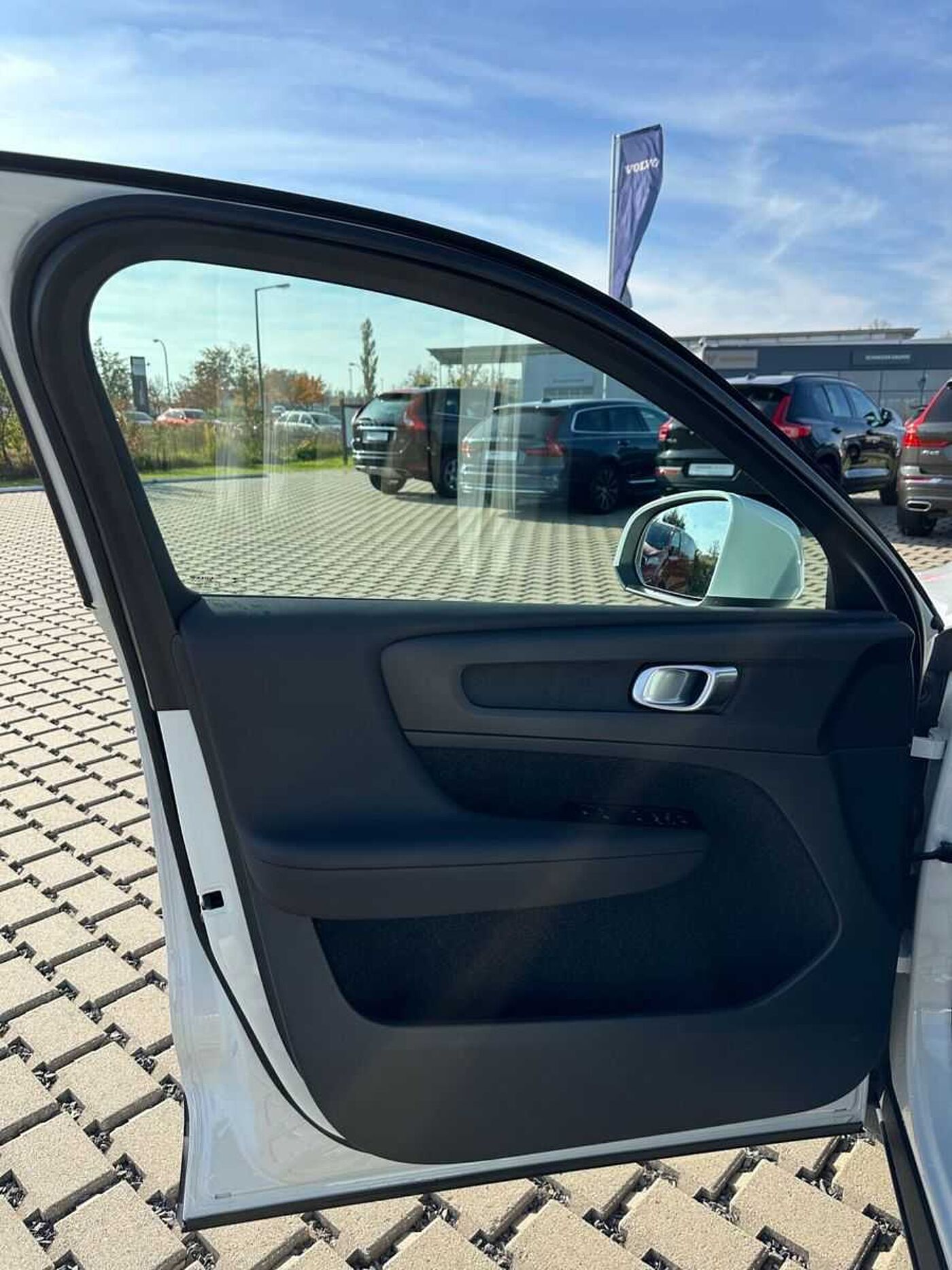 Volvo  XC40 Momentum Core 2WD