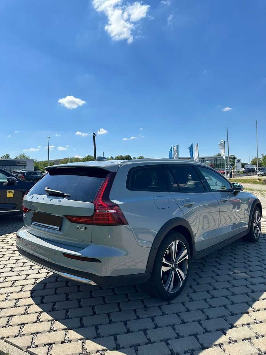 Volvo  Cross Country Plus AWD