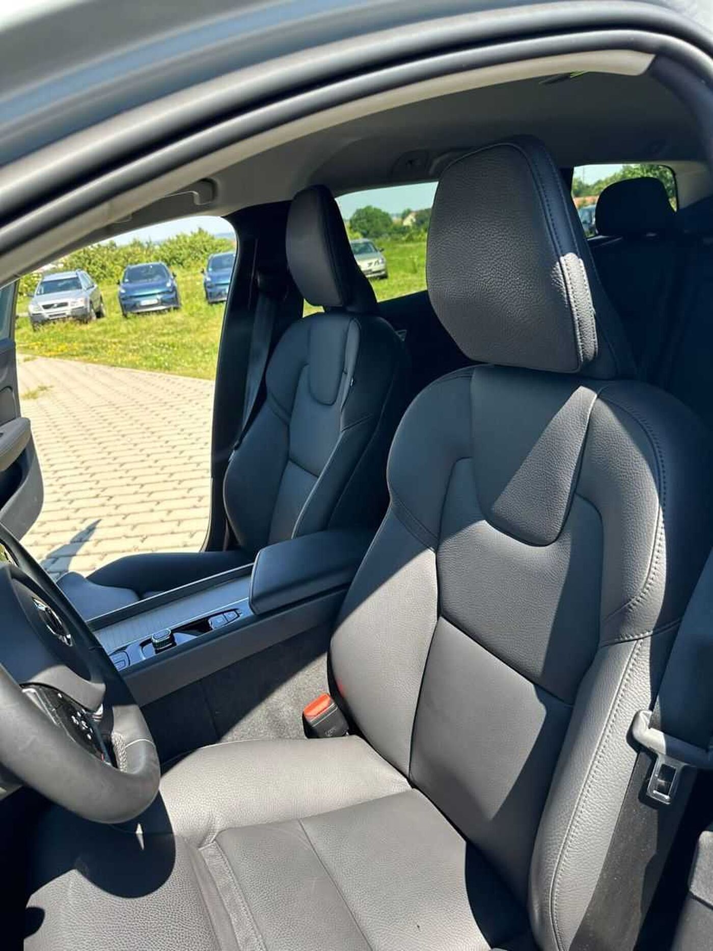 Volvo  Cross Country Plus AWD