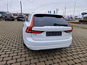 Volvo  Kombi Momentum Pro AWD