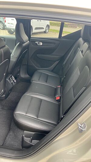 Volvo  Inscription 2WD