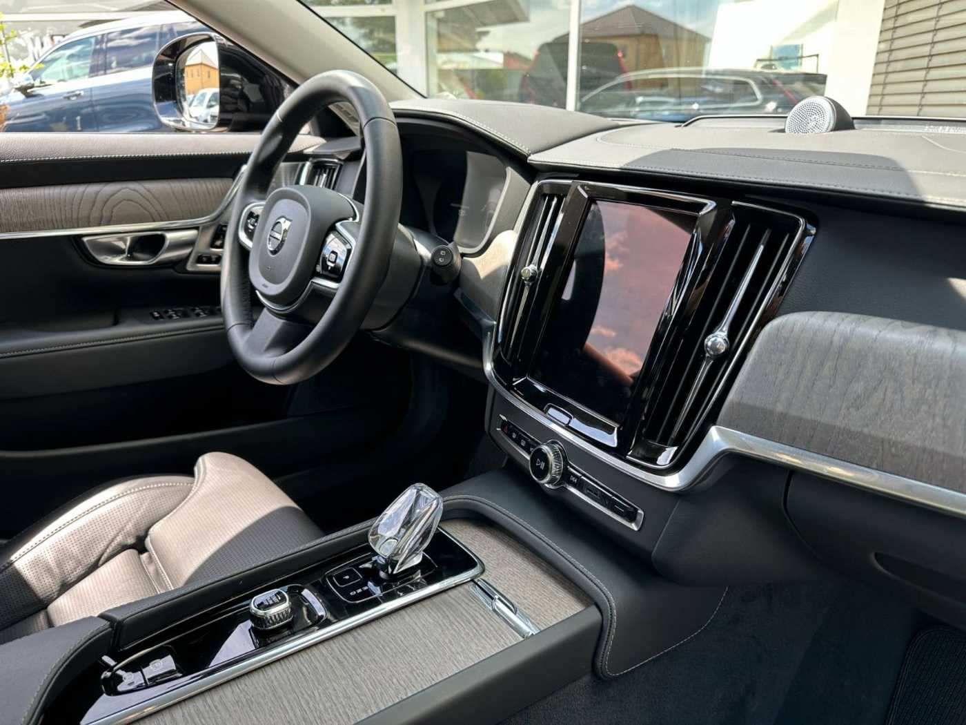 Volvo  V90 CC Ultimate*AWD*LuftFW*Standh*21Zoll*AHK