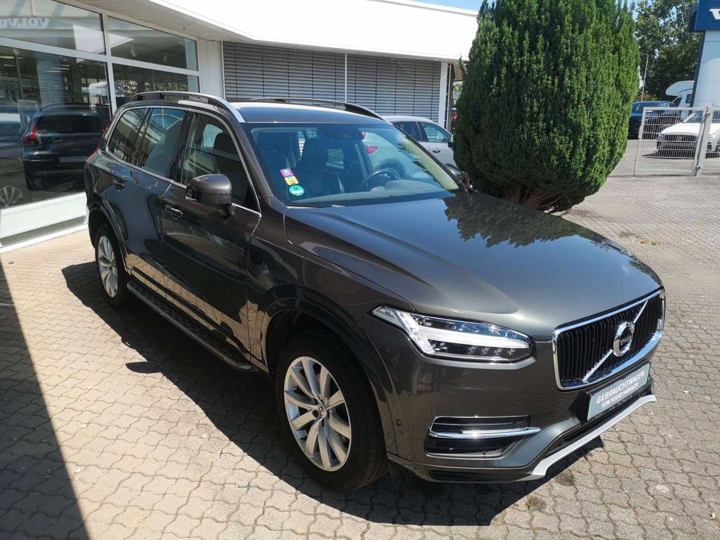 Volvo  Momentum AWD Standheizung