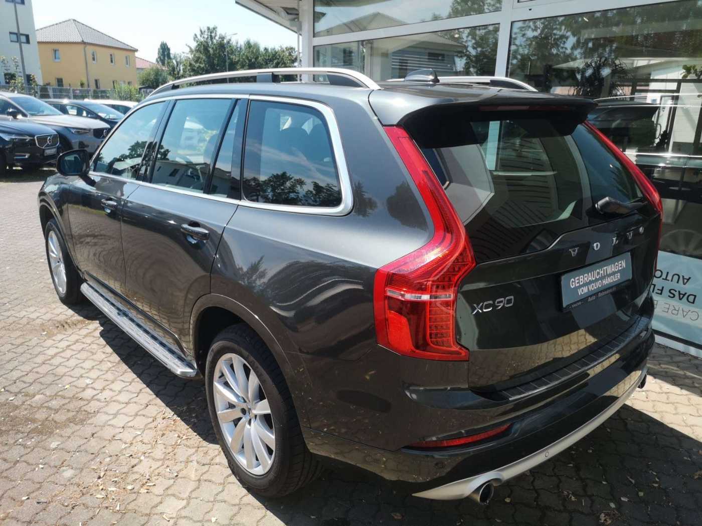 Volvo  Momentum AWD Standheizung