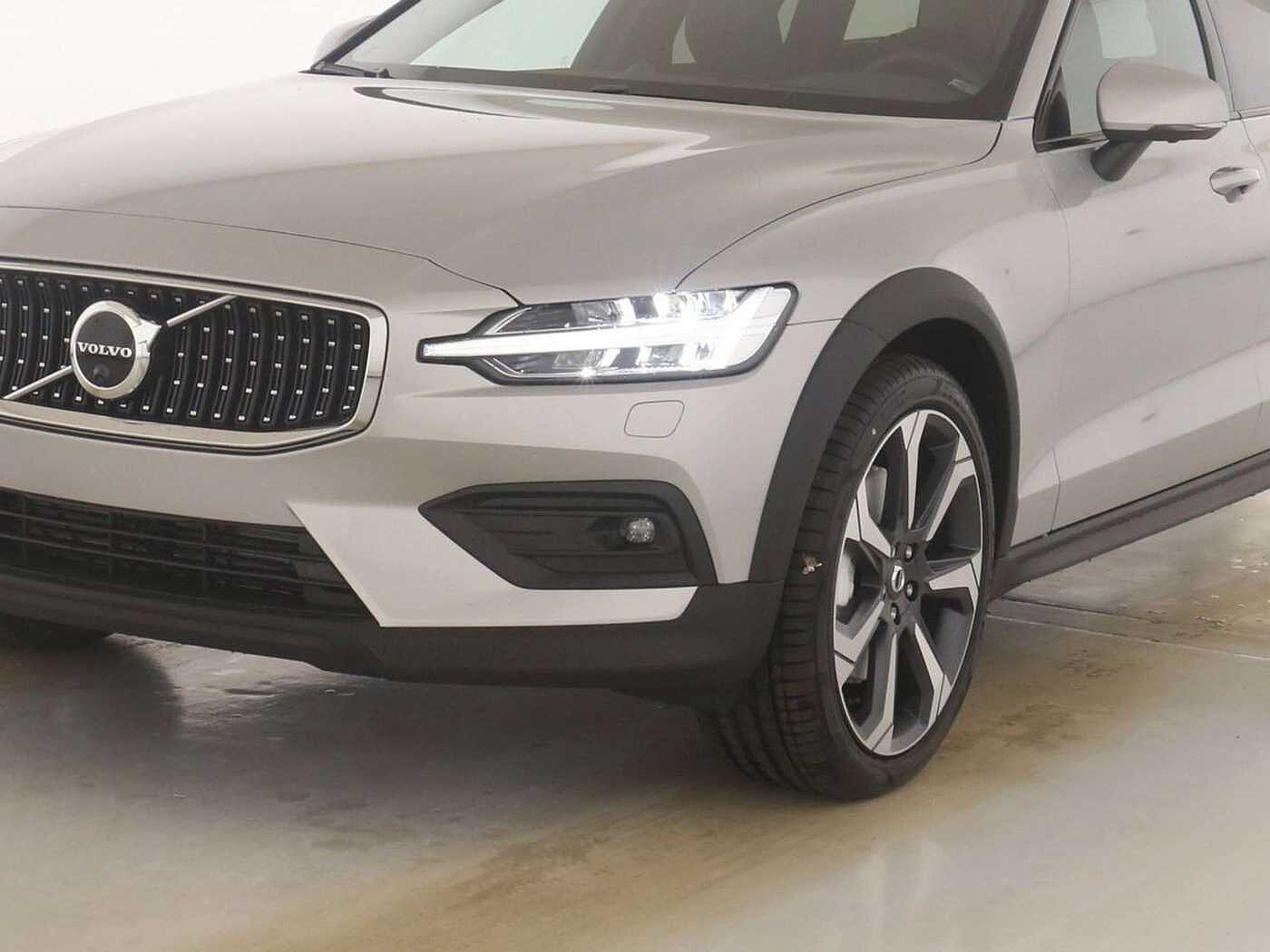 Volvo  Ultimate AWD Bowers Standh AHK