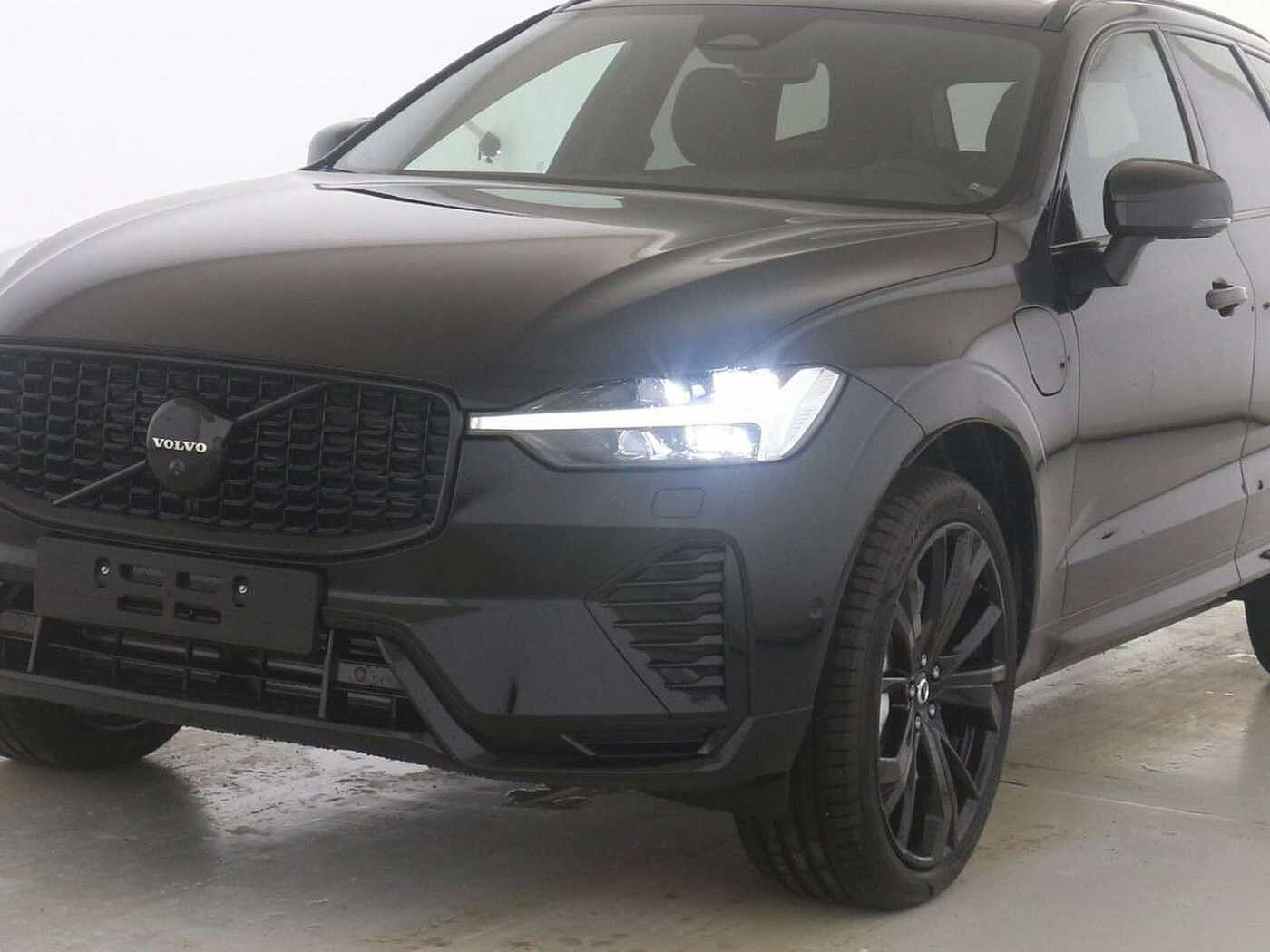 Volvo  Ultra Black Edition Recharge Plug-In Hybrid