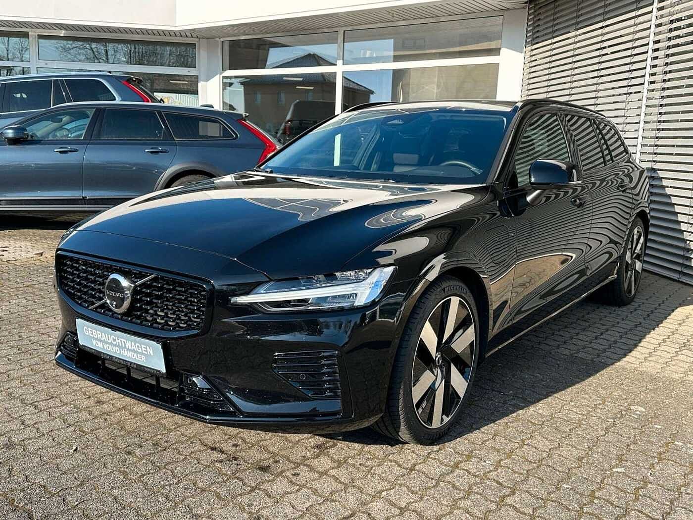 Volvo  T6 Plus Dark*Plug-In Hybrid*AWD*SD*360Grad*