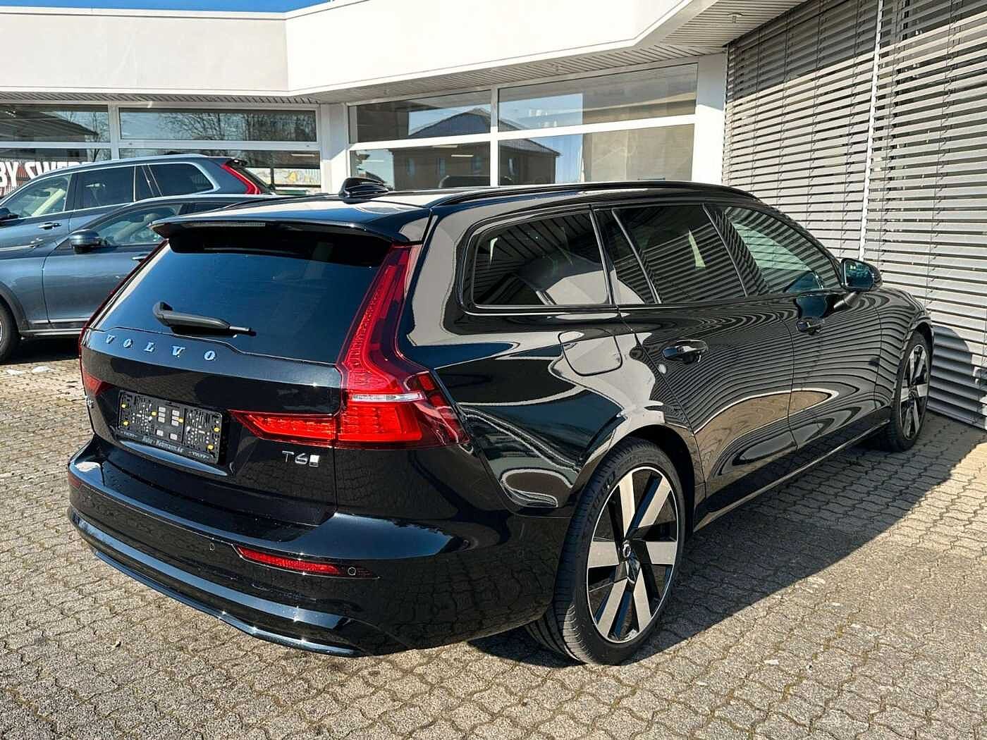 Volvo  T6 Plus Dark*Plug-In Hybrid*AWD*SD*360Grad*