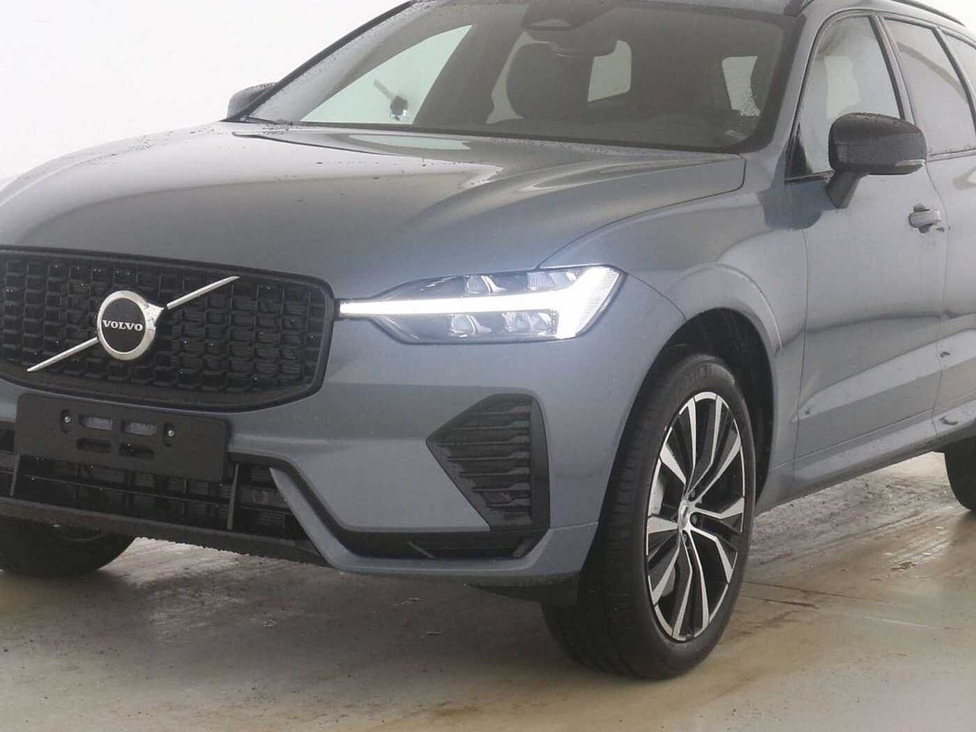 Volvo  Plus Dark*Standh*AHK*SD*20Zoll