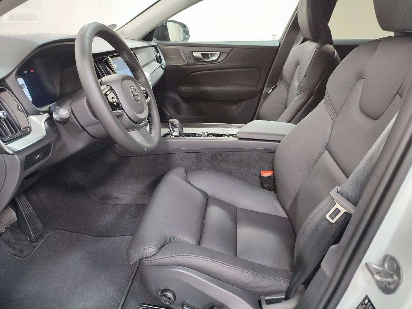 Volvo  Plus Dark*AHK*19Zoll*Licht-P*