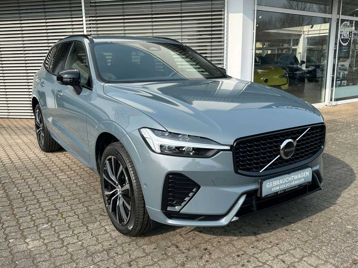 Volvo  Plus Dark*Standh*AHK*SD*20Zoll