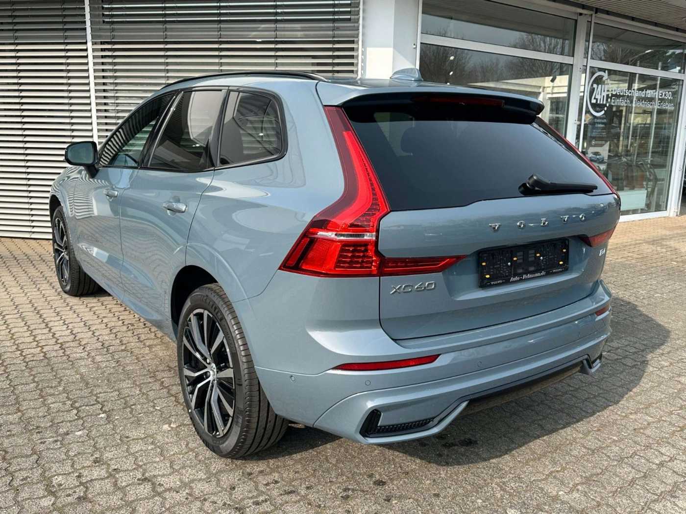 Volvo  Plus Dark*Standh*AHK*SD*20Zoll