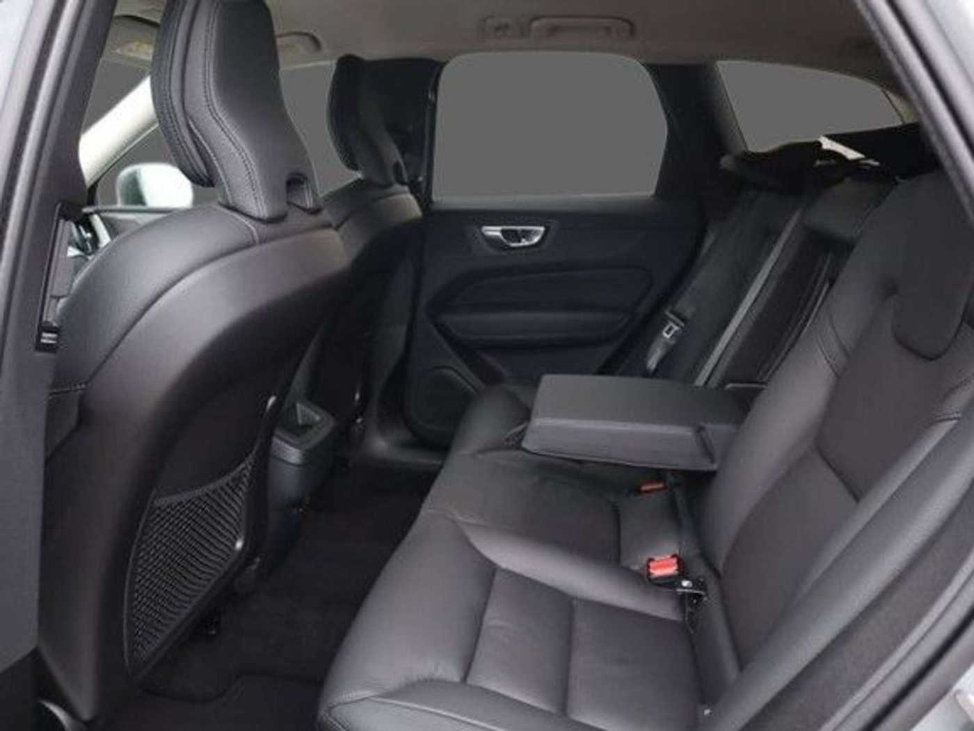 Volvo  Plus Dark*AWD*Business-P*BLIS*Standh*RFK