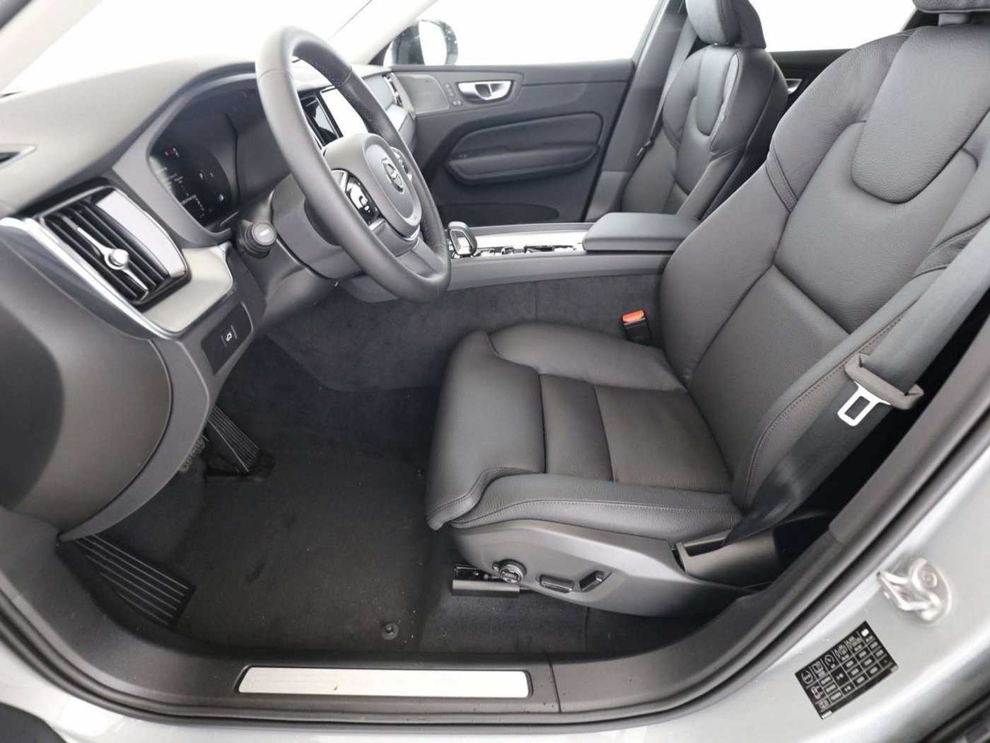 Volvo  Plus Dark*AWD*BLIS*Standh*360°*20 Zoll