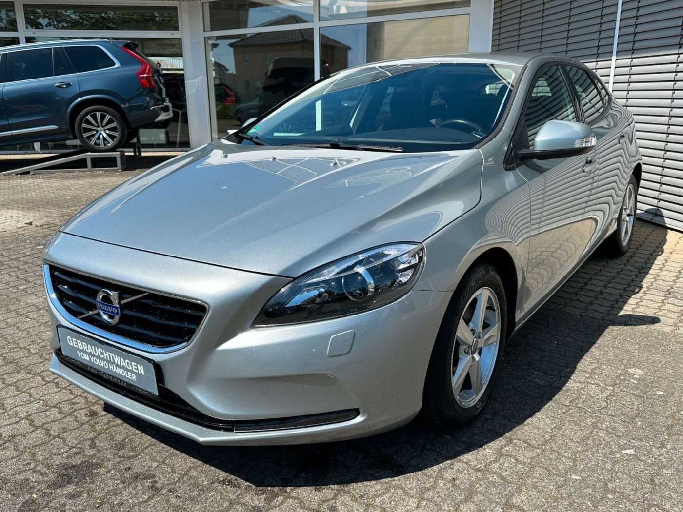 Volvo  Kinetic*Xenon*RFK*Sitzheizung*Style-P*