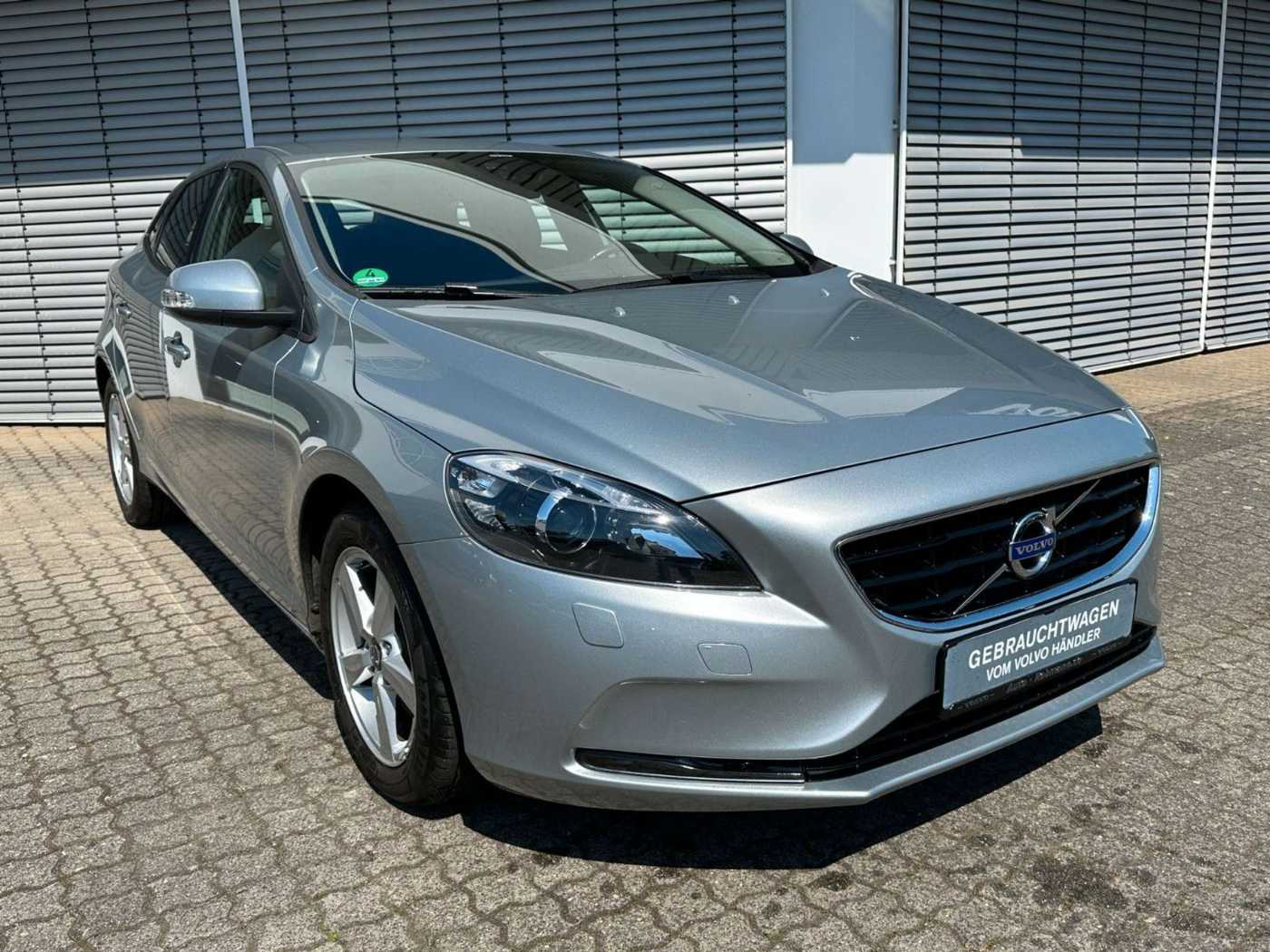 Volvo  Kinetic*Xenon*RFK*Sitzheizung*Style-P*