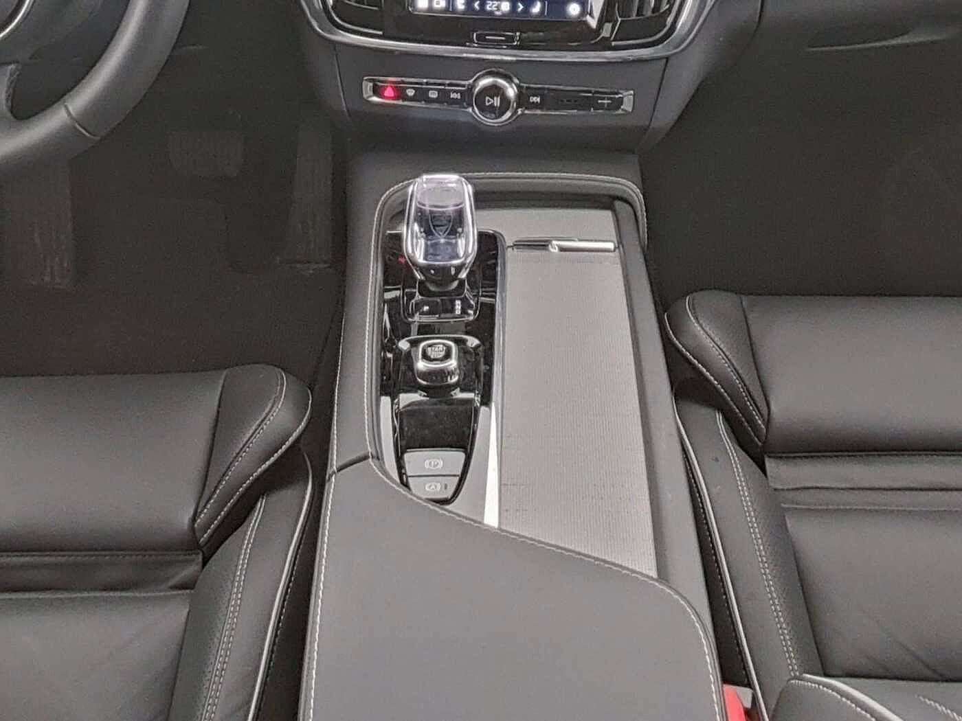 Volvo  V90 CC Plus AWD*Licht-P*Standh*20Zoll*360GradK*