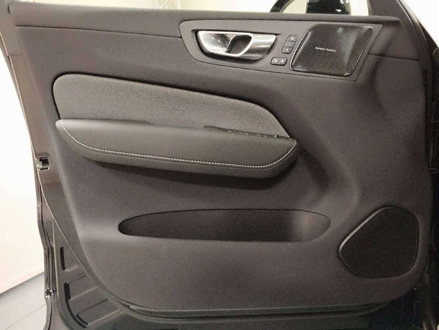 Volvo  T6 Plus Black Edition *Plug-In* 360° K*