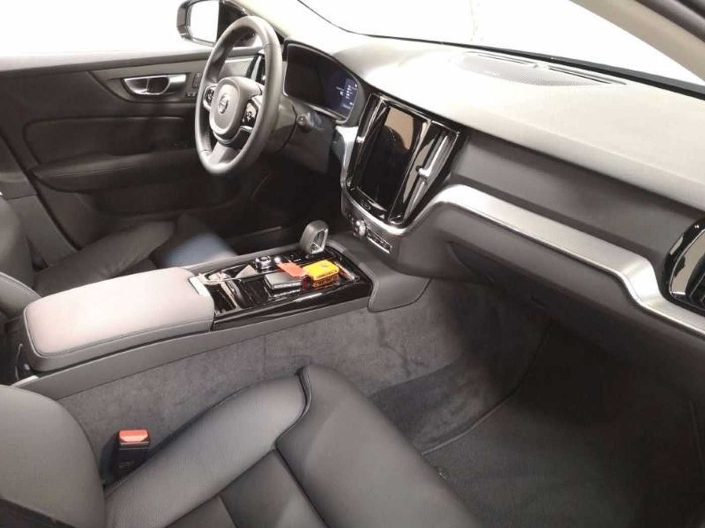 Volvo  T6 Plus Dark*Plug-In*AWD*Licht-Winter-P*BLIS
