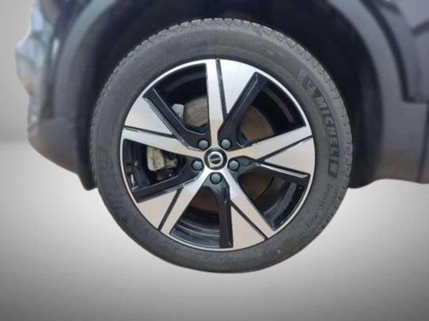 Volvo  Plus *Pure Electric*