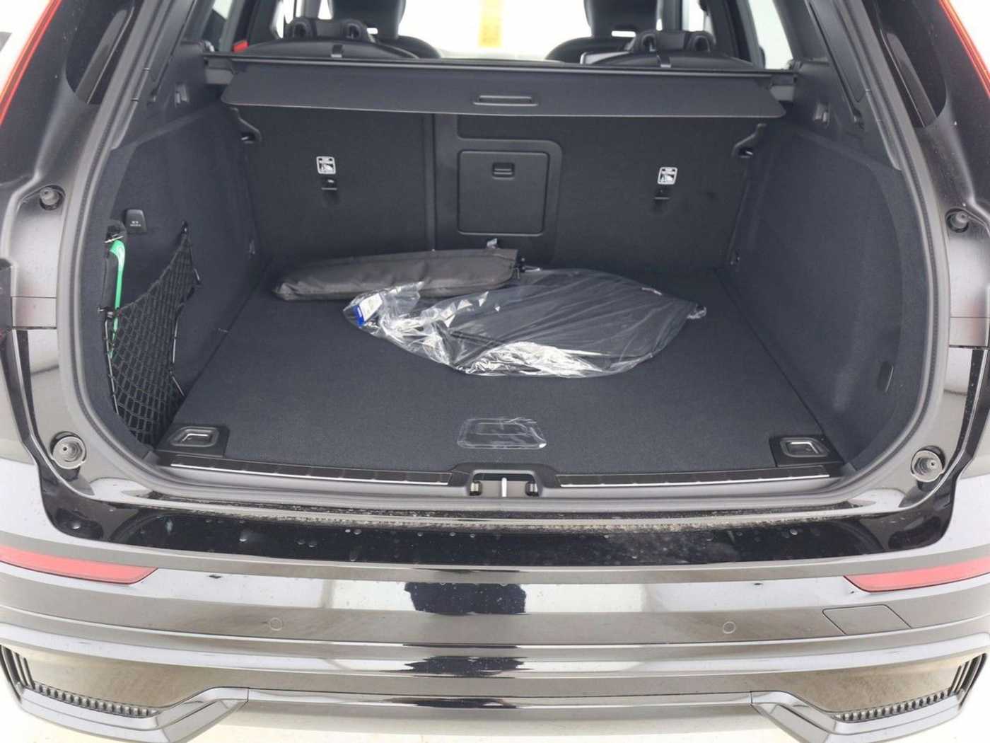 Volvo  Plus Black Edition*AWD*BLIS*HeadUp*SD*360°K