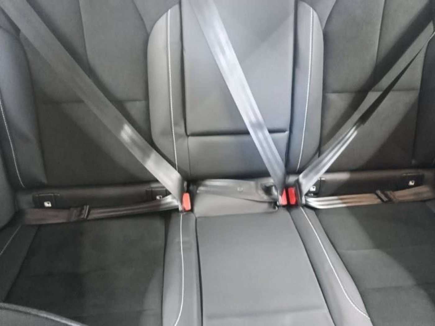 Volvo  R Design*enium*Sitz-Komfort*AHK*IntelliSafe