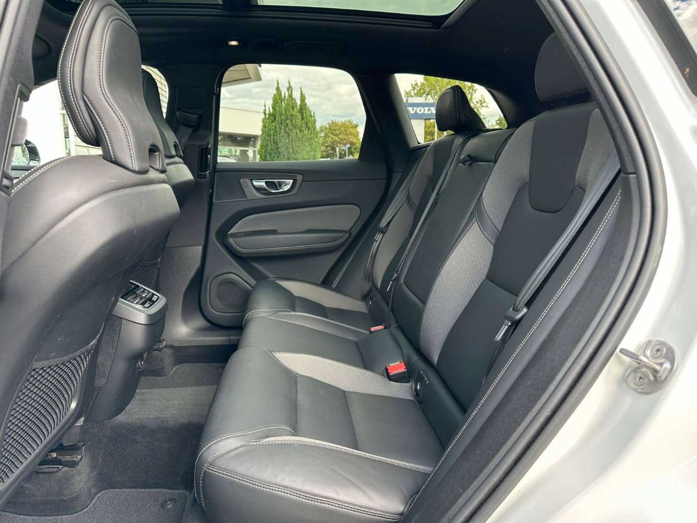Volvo  Ultimate Dark*AWD*AHK*360GradK*Standh