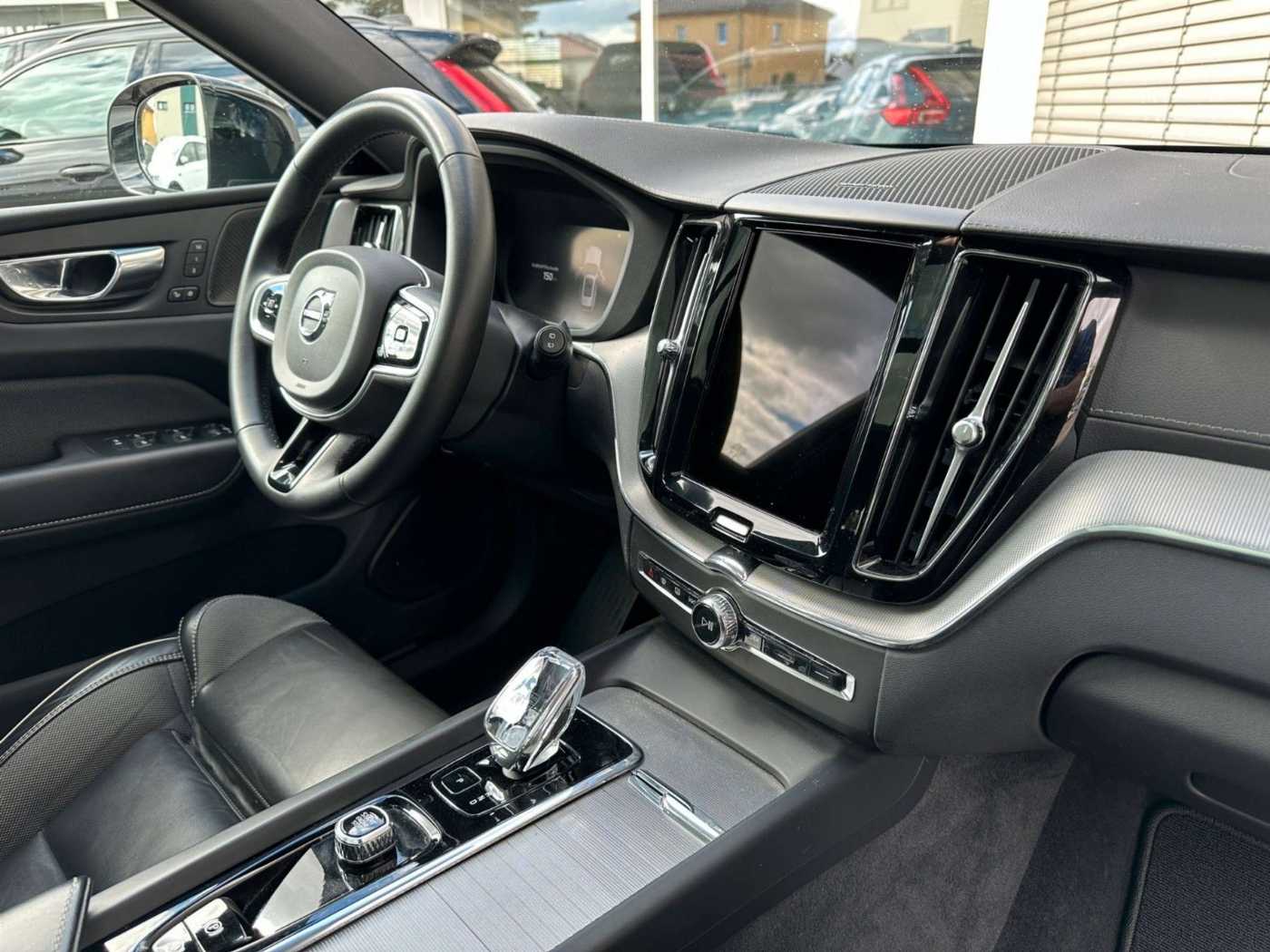 Volvo  Ultimate Dark*AWD*AHK*360GradK*Standh