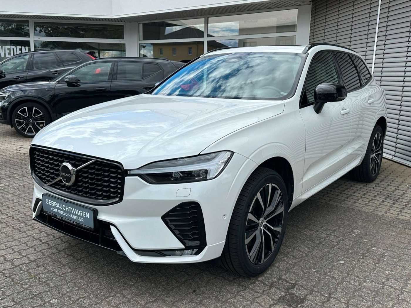 Volvo  Ultimate Dark*AWD*AHK*360GradK*Standh
