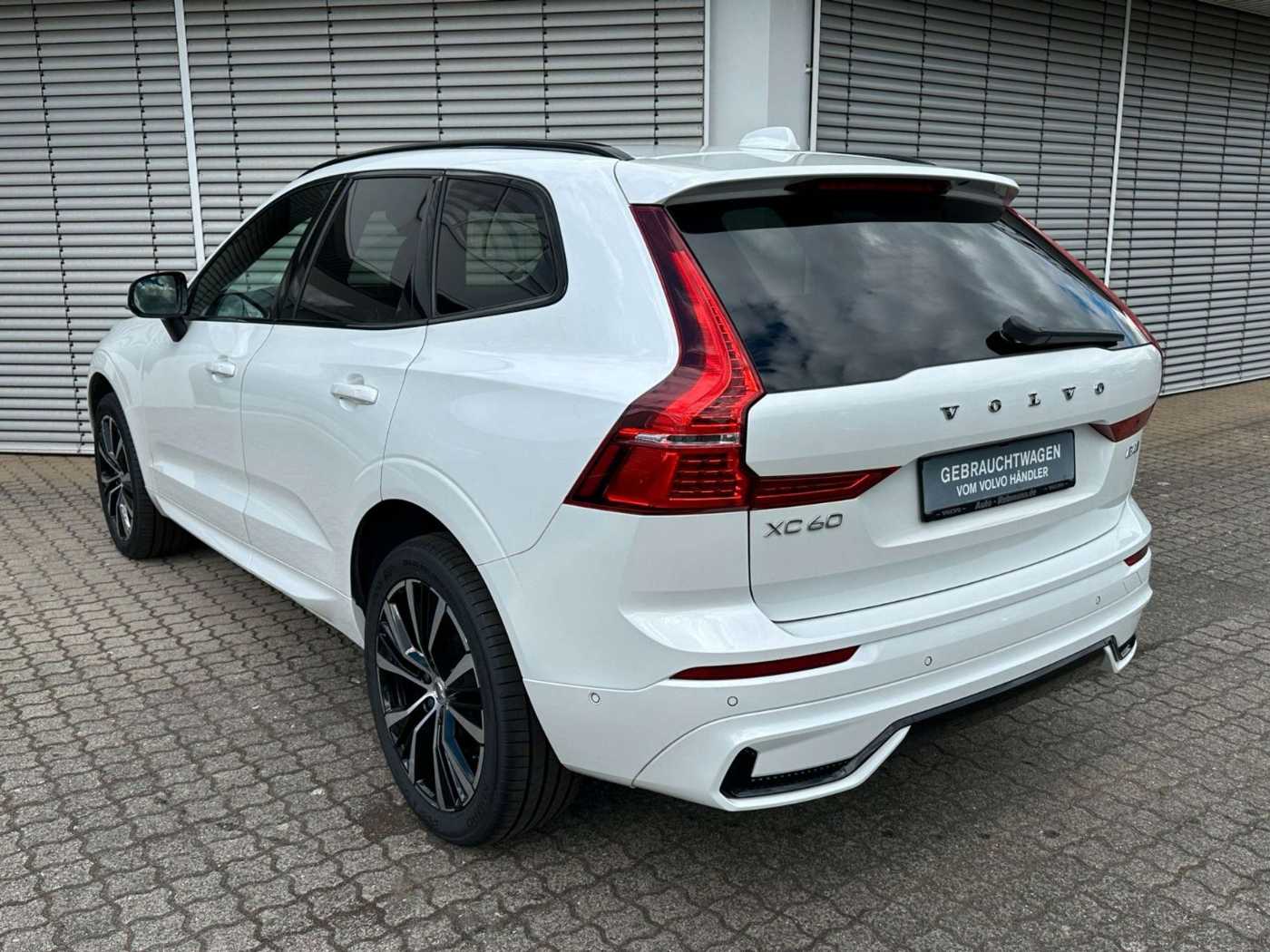 Volvo  Ultimate Dark*AWD*AHK*360GradK*Standh