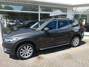 Volvo  Momentum AWD Standheizung