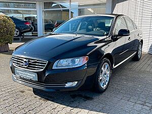 Volvo  D5 Momentum Aut. Xenon*Leder*Navi*AHK*SHZ