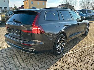 Volvo  Diesel Plus Dark*BLIS*360°*Standh*AHK*Harman