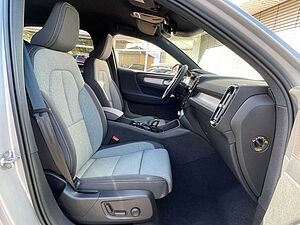 Volvo  T5Core Recharge Plug-In Hybrid 2WD