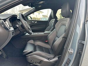 Volvo  Plus Dark*Standh*AHK*SD*20Zoll