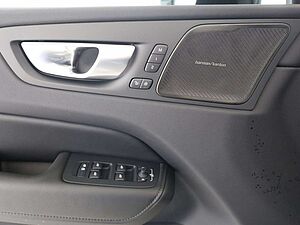 Volvo  Plus Dark*AWD*BLIS*Standh*360°*20 Zoll