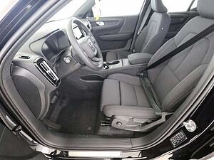 Volvo  175 kW Single Motor RWD Plus Dark