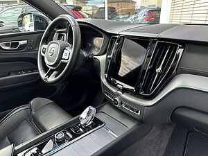 Volvo  Ultimate Dark*AWD*AHK*360GradK*Standh