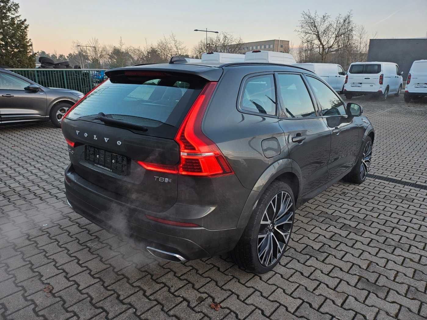 Volvo  R Design Plug-In Hybrid AWD Pano LED 22Zoll