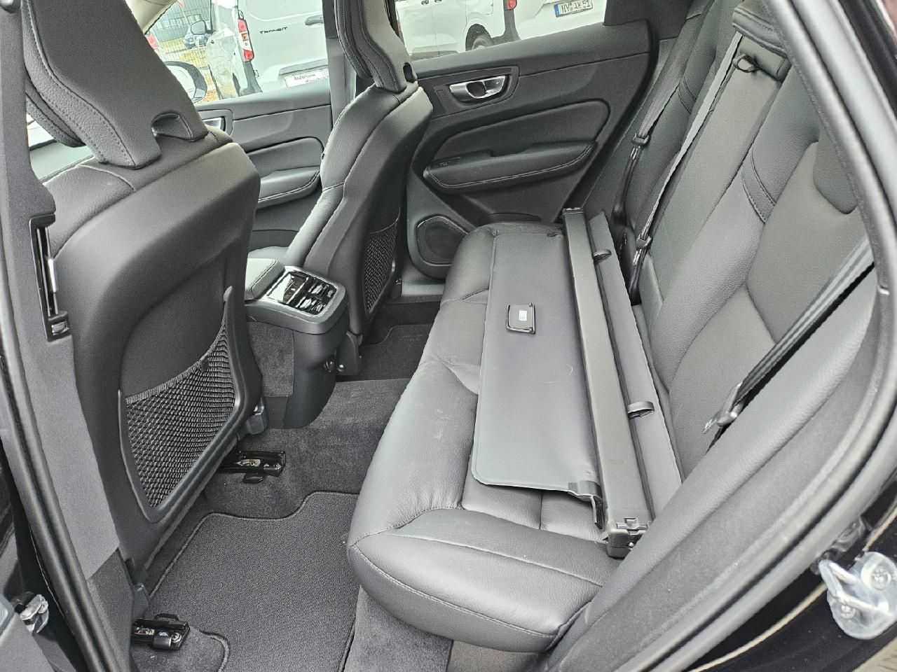 Volvo  Ultimate Dark AWD
