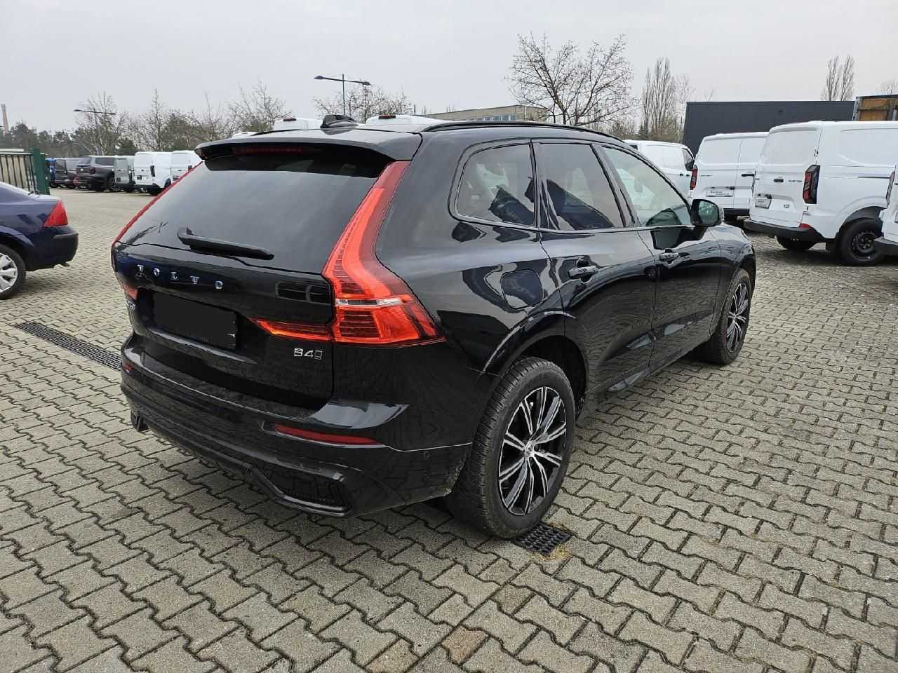 Volvo  Ultimate Dark AWD
