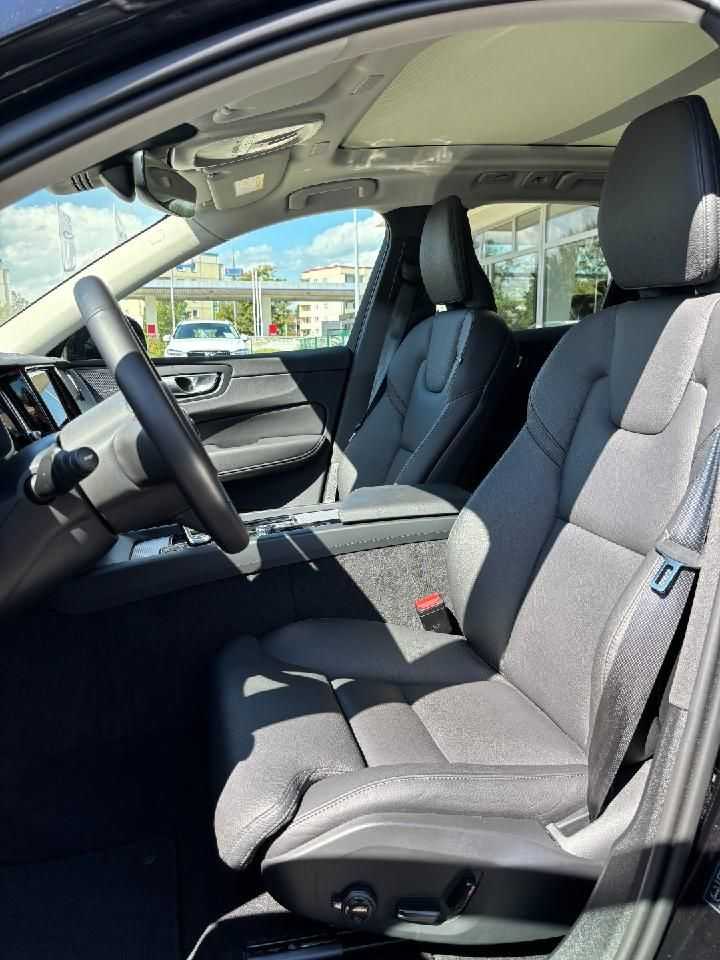 Volvo  Ultimate Dark AWD