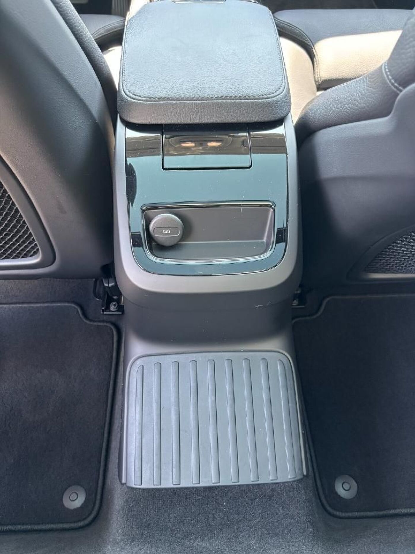 Volvo  Kombi Inscription Expression Recharge Plug-I