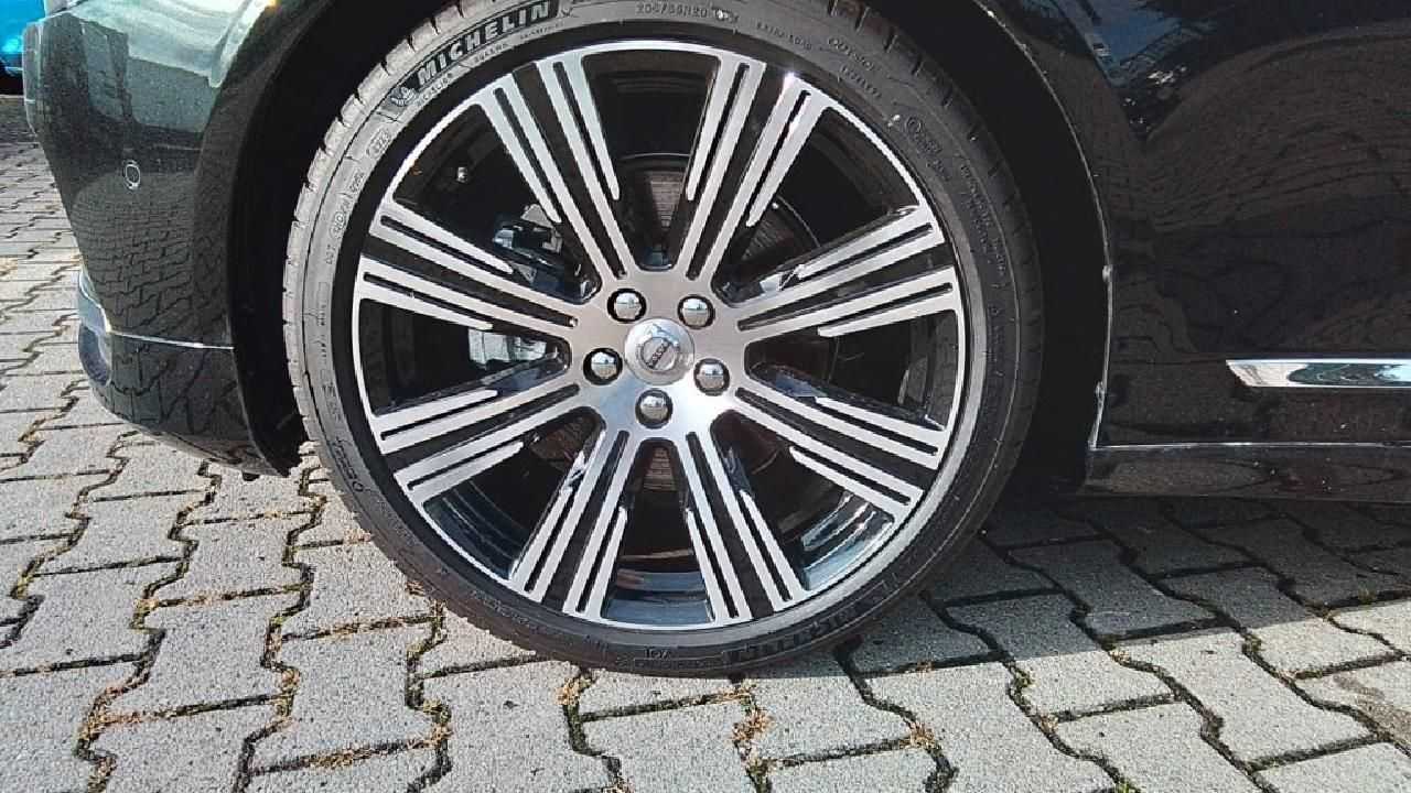 Volvo  Kombi Plus Bright LED BLIS ACC 360° Kamera