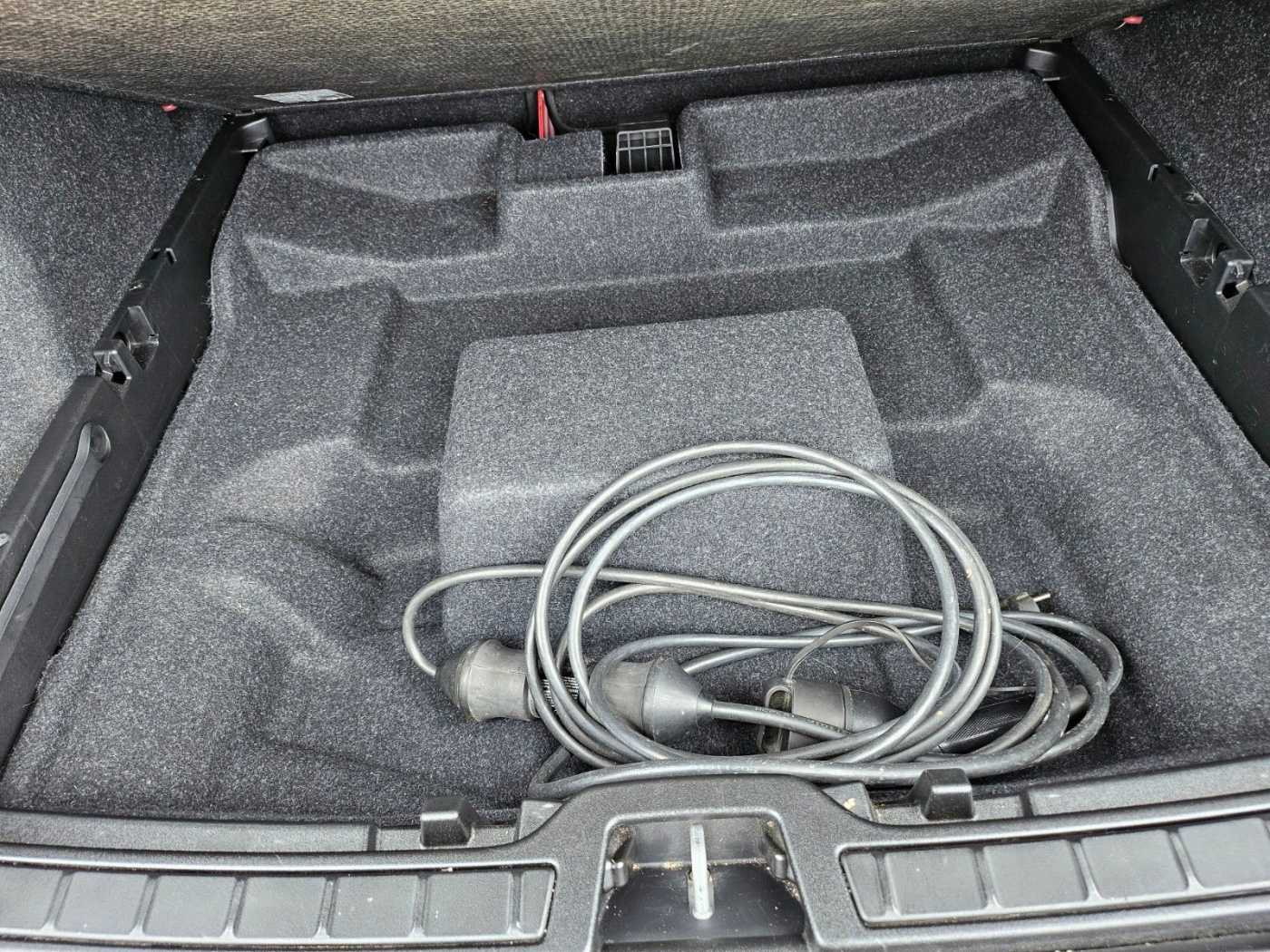 Volvo  Inscription Expression Recharge Plug-In Hyb