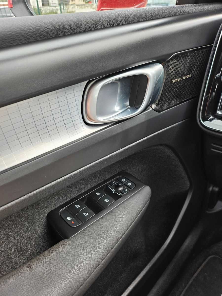 Volvo  Inscription Expression Recharge Plug-In Hyb