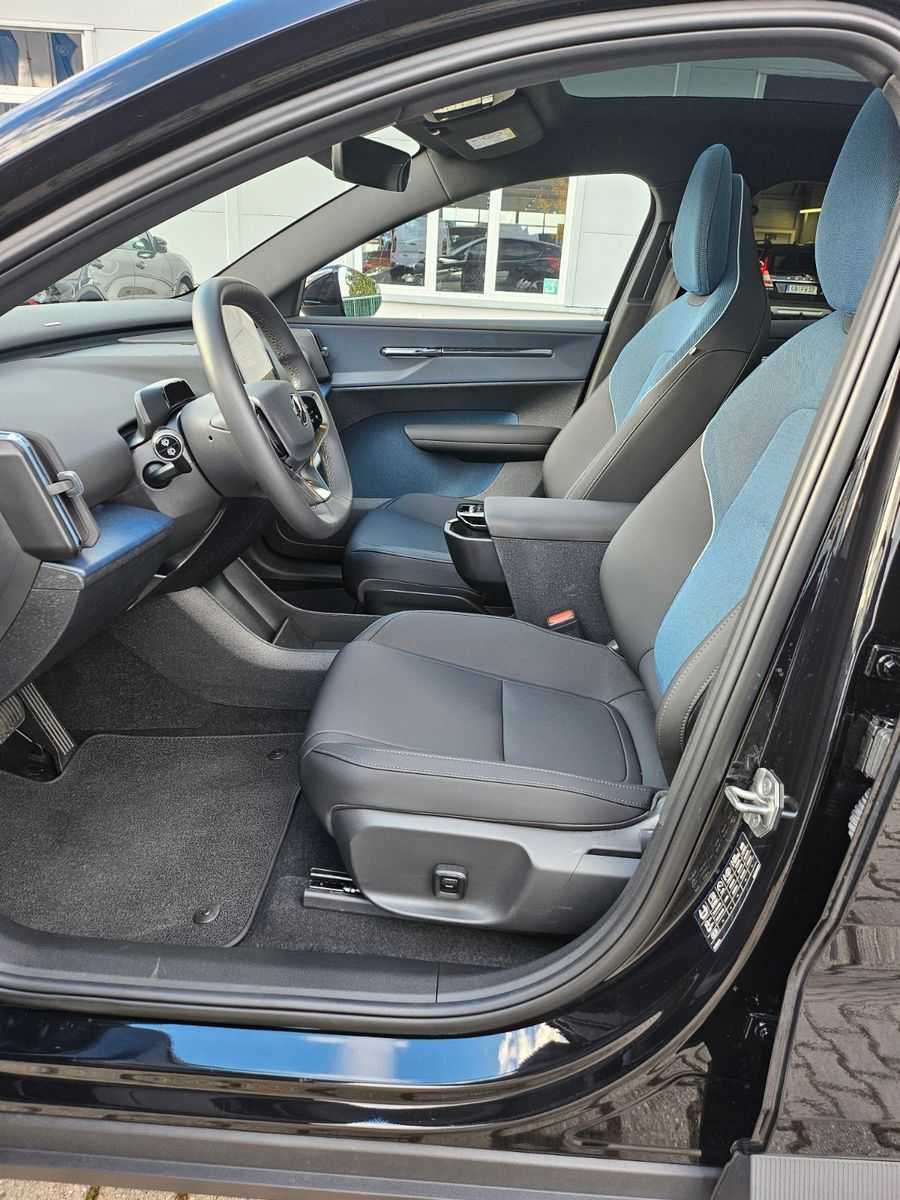 Volvo  Ultra 2WD Pure Electric inkl. Winterr.