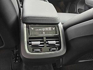 Volvo  Ultimate Dark AWD