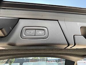 Volvo  Kombi Inscription Expression Recharge Plug-I