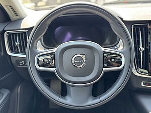 Volvo  Kombi Inscription Expression Recharge Plug-I